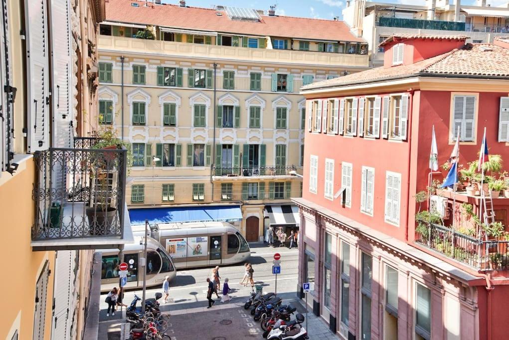 Very Nice 2P With All Comfort, City Center Ac/Wifi Exterior photo
